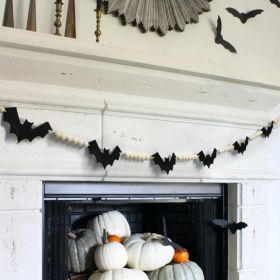Halloween Wood & Felt Bat Garland 56 Indoor Hanging Banner Decor For Fireplace Mantel, Wall & Party (Option: Bat)